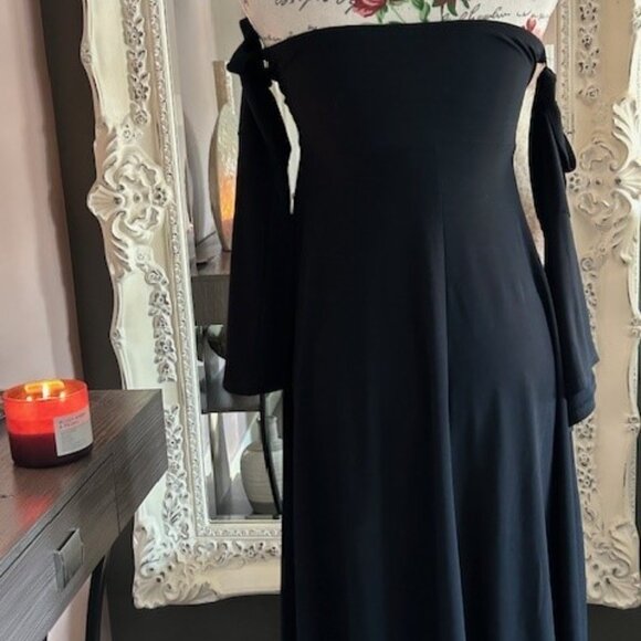 Black off the shoulder size small Dress from Venus. - Picture 3 of 3